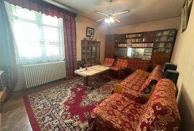 Apartament cu 3 camere decomandat în Luncă