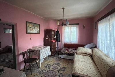 Casă cu 4 camere în Șimian