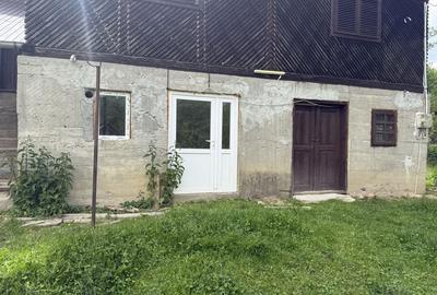 Casă cu 3 camere în Slatina - 1