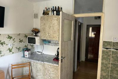 Apartament cu 2 camere decomandat în Triaj - 1