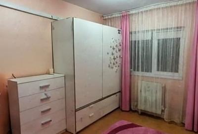 Apartament cu 3 camere decomandat în Alfa
