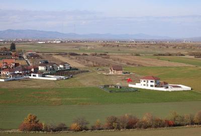 Teren de 586 mp, în Sânpetru
