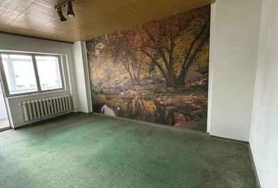 Apartament cu 3 camere decomandat în 1 Mai