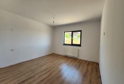 Casă individuală cu 3 camere cu Teren 818 Mp în Valea Adâncă - 1