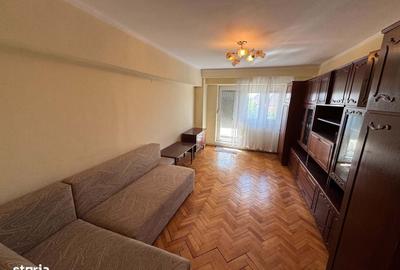 Apartament cu 3 camere decomandat în Carpați 2