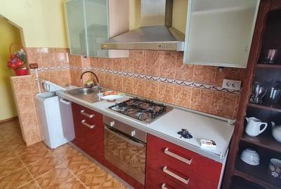 Apartament cu 3 camere semidecomandat în Fălticeni - 3