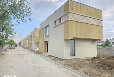 Casă cu 4 camere cu Teren 200 Mp în Central