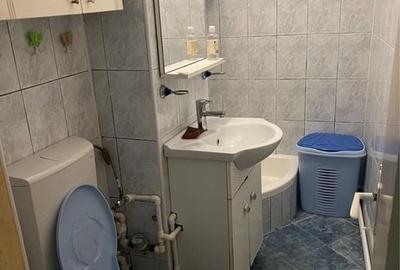 Garsonieră decomandată în Broșteni