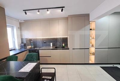 Apartament cu 2 camere semidecomandat, mobilat în Tractorul - 3