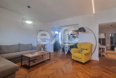 Apartament cu 4 camere semidecomandat, mobilat în Central
