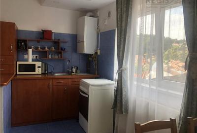 Casă cu 2 camere cu Teren 100 Mp în Schei