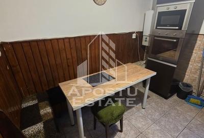 Apartament cu 4 camere în Dâmbovița