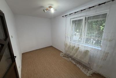 Apartament cu 2 camere nedecomandat în Fetești-Gară - 3