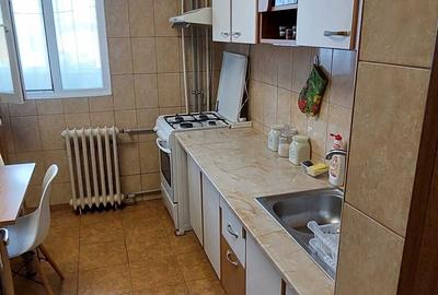 Apartament cu 2 camere decomandat în Berceni