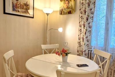 Apartament cu 2 camere semidecomandat în P-ța Romană