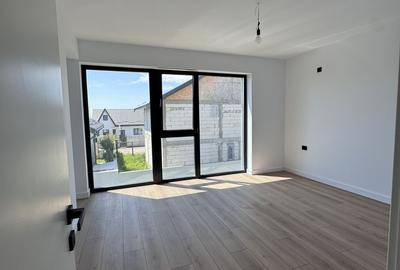 Casă cu 4 camere cu Teren 330 Mp în Central
