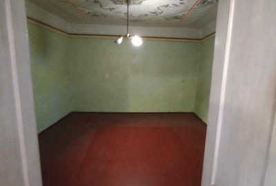 Casă cu 4 camere în Pecica