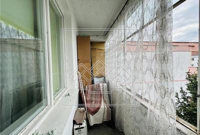 Apartament cu 3 camere decomandat în Ștrand - 4