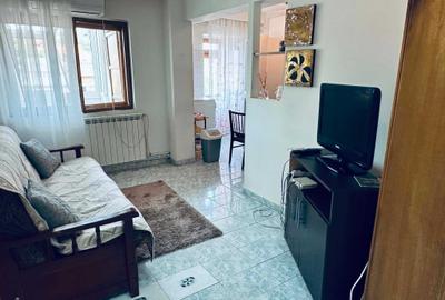 Apartament cu 3 camere decomandat în Independenței