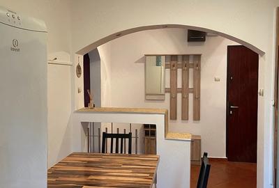 Apartament cu 2 camere decomandat în Crângași