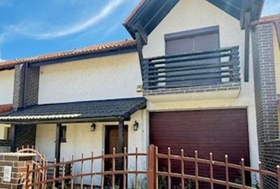 Casă cu 3 camere cu Canalizare în Mocira - 1