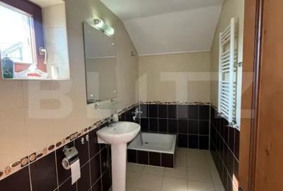 Casă cu 6 camere cu Teren 300 Mp în Central