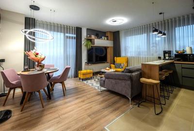 Apartament cu 3 camere decomandat, mobilat în Torontalului