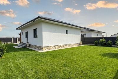Casă cu 4 camere cu Teren 450 Mp în Domnești - 2