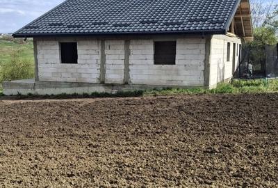 Casă cu 3 camere în Central - 2