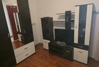 Garsonieră decomandată, mobilată în Unirii