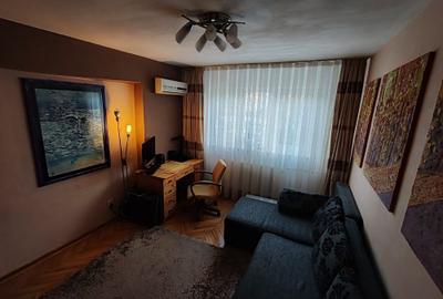 Apartament cu 3 camere semidecomandat în Dacia