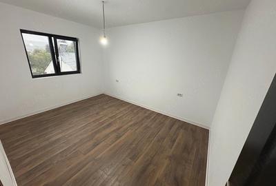 Casă cu 3 camere cu Teren 92 Mp în Central