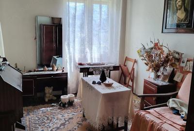 Apartament cu 3 camere decomandat în Jiu-Paroșeni - 9