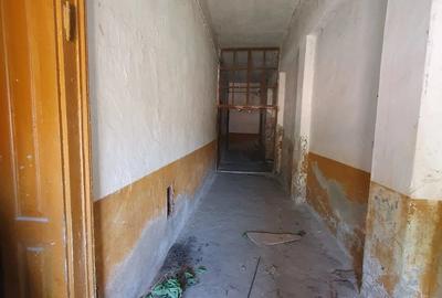 Casă cu 4 camere cu Teren 1042 Mp în Cebza - 2