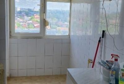 Apartament cu 2 camere semidecomandat în Rahova