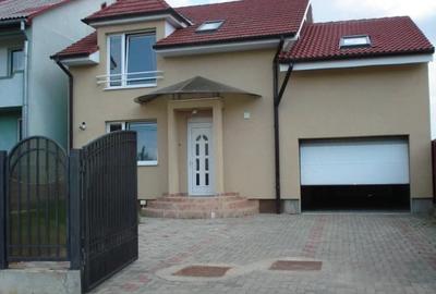 Casă cu Teren 500 Mp în Central