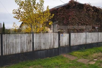 Casă individuală cu 5 camere cu Canalizare în Cioranii de Jos