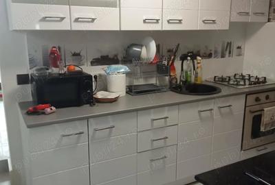 Casă cu 3 camere cu Teren 5 Mp în Central - 10