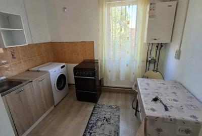 Apartament cu 2 camere decomandat în Govândari