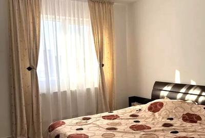 Apartament cu 3 camere decomandat, mobilat în Nicolina