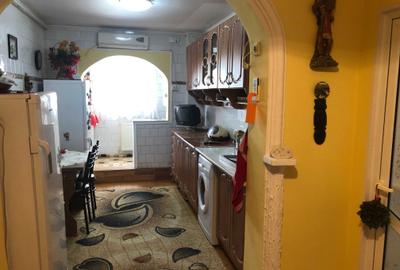 Apartament cu 4 camere decomandat în Sebastian - 3