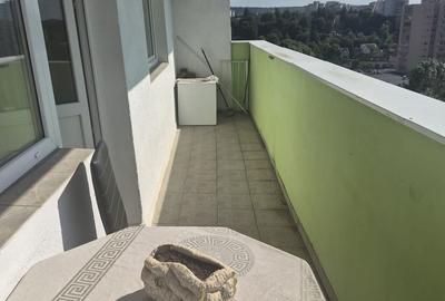 Apartament cu 2 camere decomandat în Budai