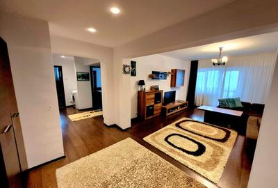 Apartament cu 4 camere decomandat în Nicolina