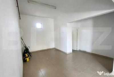 Casă cu 4 camere cu Teren 1255 Mp în 7 Noiembrie - 18