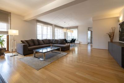 Apartament cu 4 camere decomandat, mobilat în Herăstrău