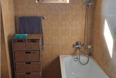 Casă cu 6 camere cu Teren 80 Mp în Central