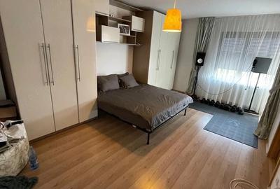 Casă cu Teren 100 Mp în Central