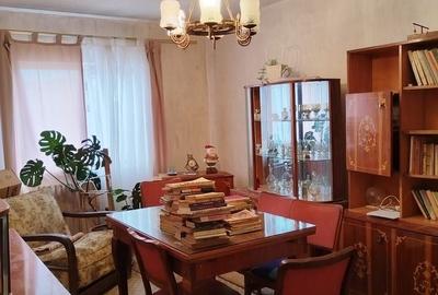Apartament cu 3 camere decomandat în Mărășești - 9