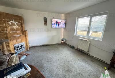 Casă cu 6 camere cu Teren 2000 Mp în Movilița