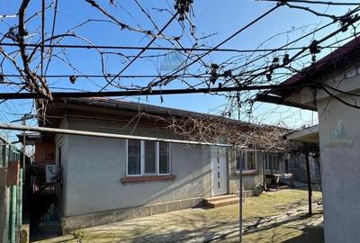 Casă cu 4 camere cu Canalizare în Semicentral - 35